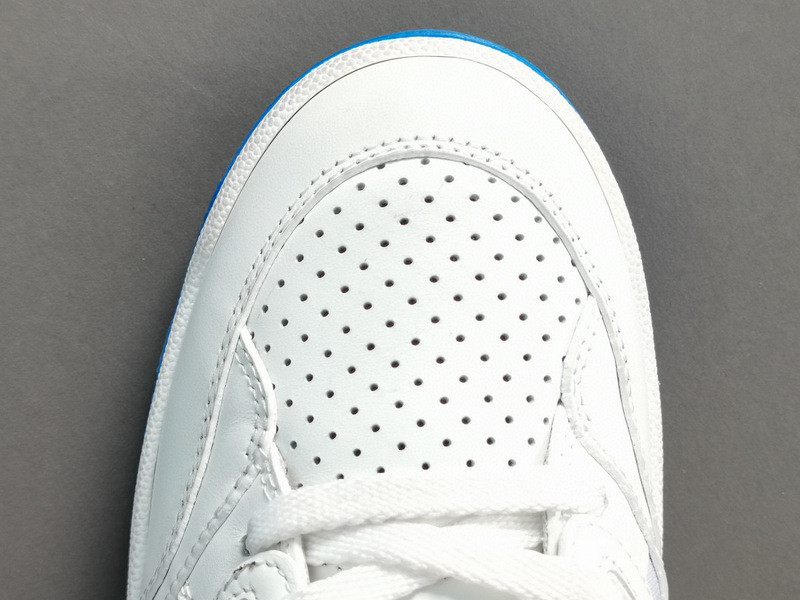 G*u*i sneakers