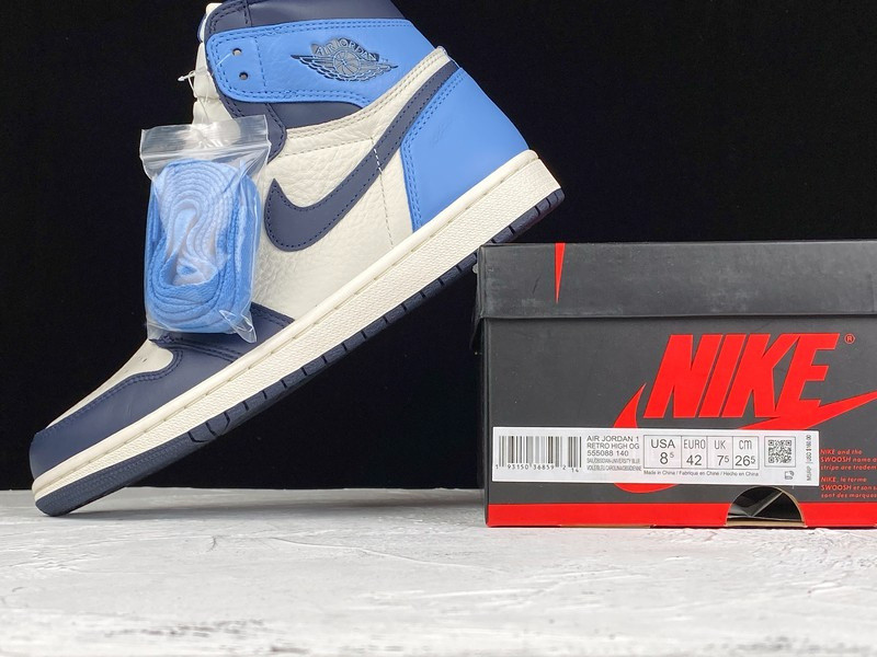AIR JORDAN 1 OBSIDIAN UNIVERSITY BLUE 555088-140