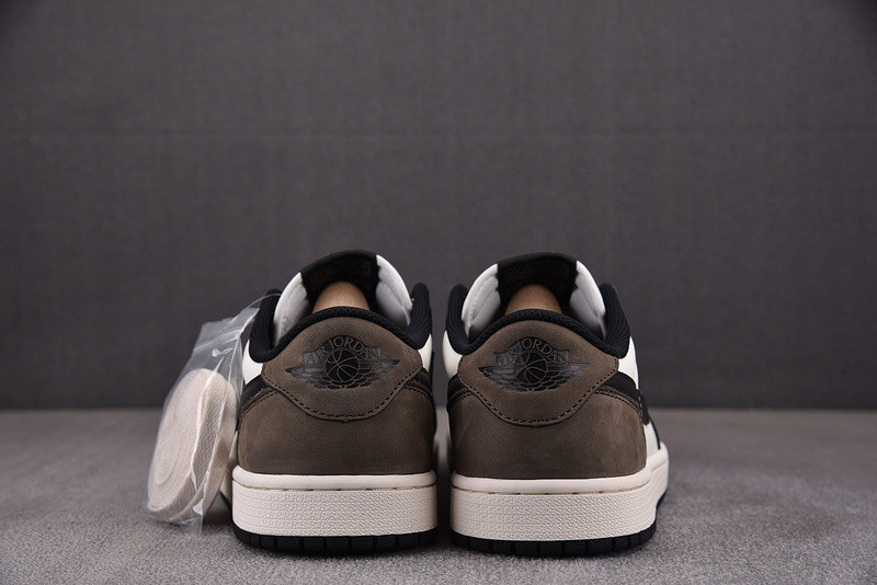 Air Jordan 1 Retro Low OG "Mocha" CZ0790-102
