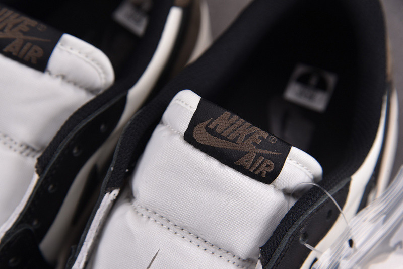 Air Jordan 1 Retro Low OG "Mocha" CZ0790-102