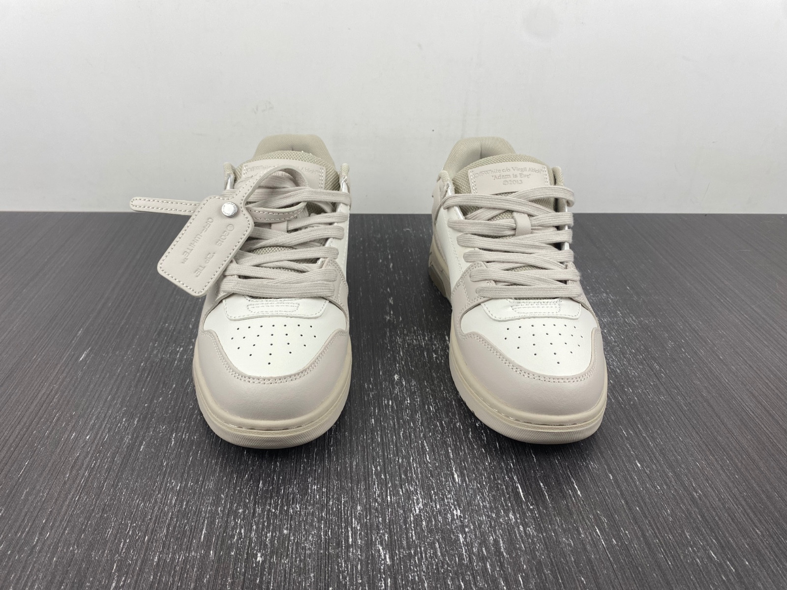 Off-White c/o Virgil Abloh