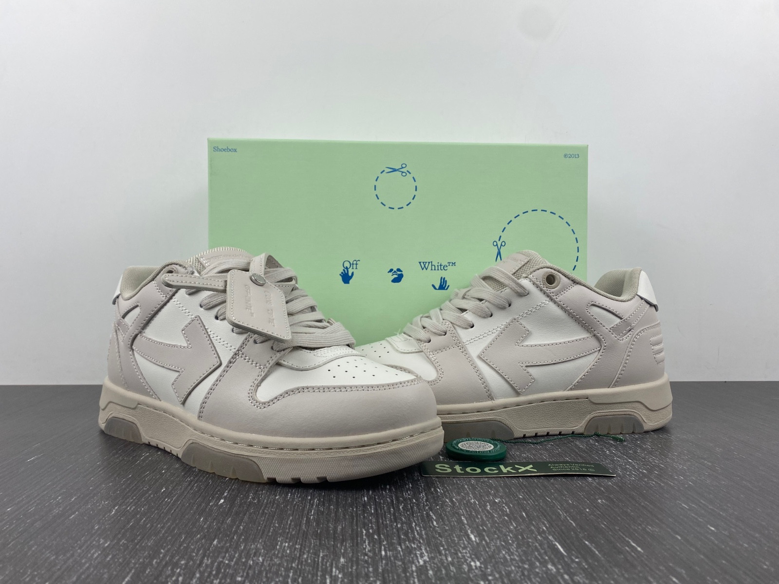 Off-White c/o Virgil Abloh