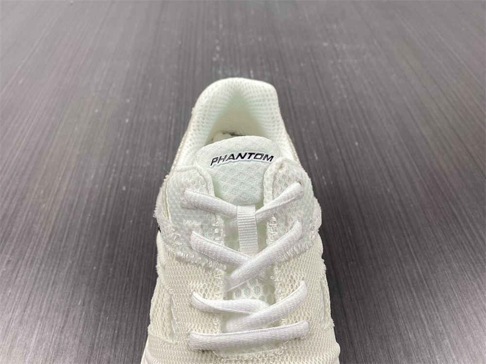 Ba*len*cia*ga phantom sneaker