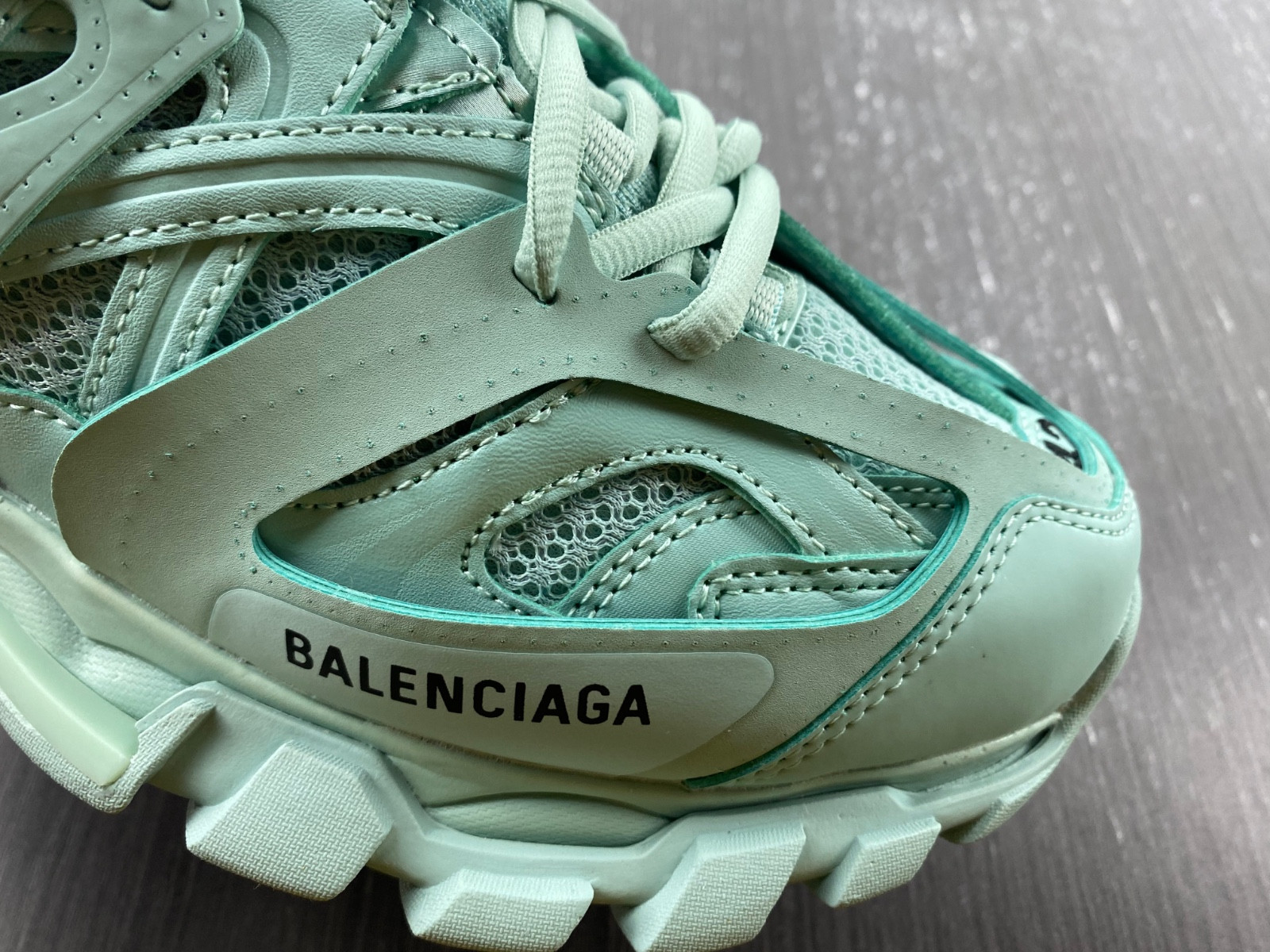 Ba*len*cia*ga track trainer 542023-w2la2-4010