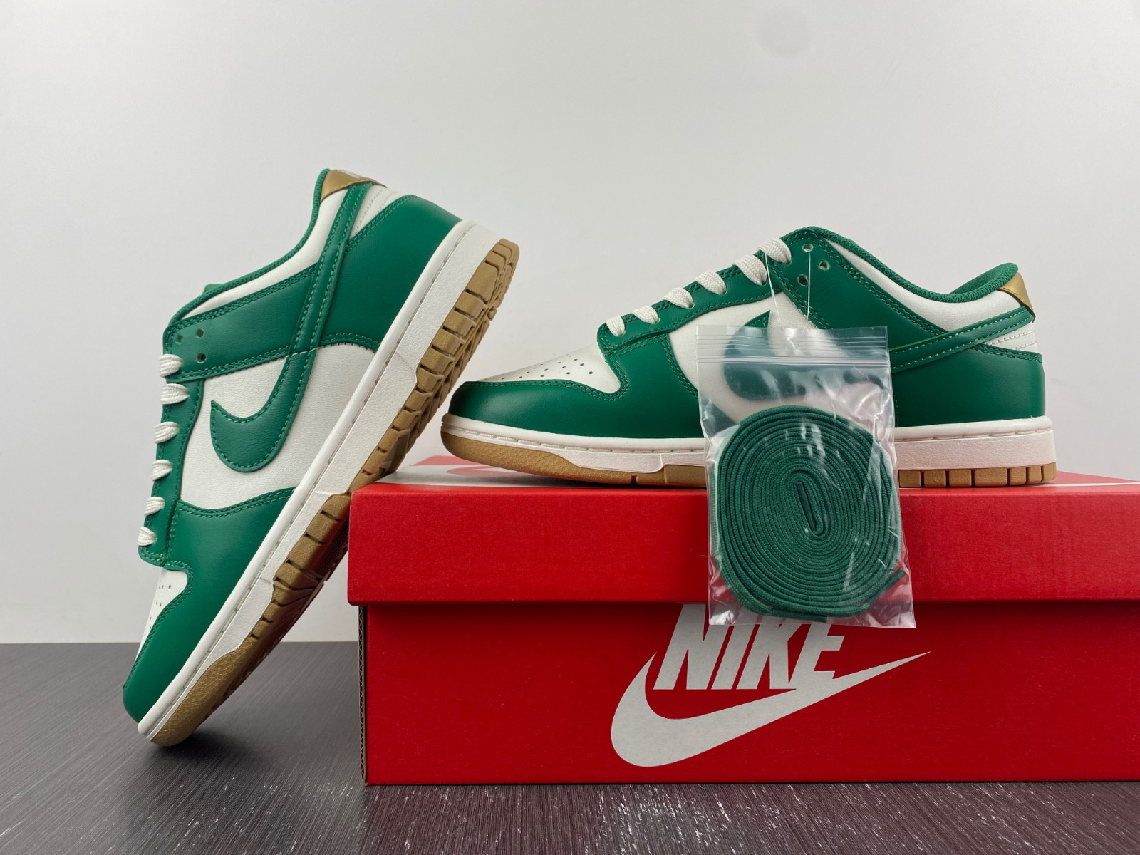 Nike Dunk Low Green White Metallic Gold FB7173-131