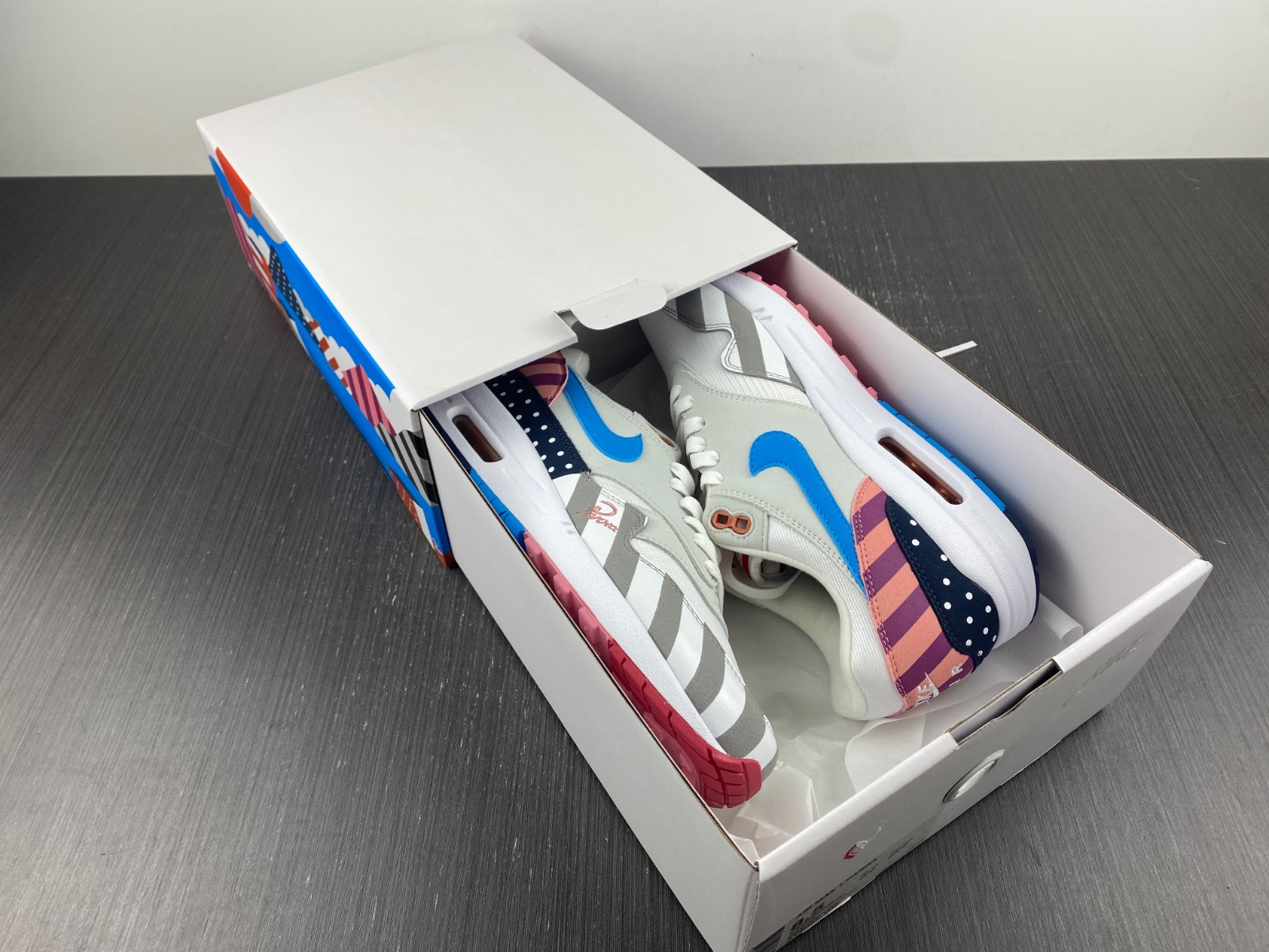 Nike Air Max 1 Parra (2018) - AT3057-100