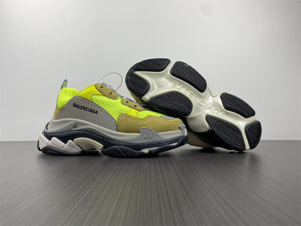 Ba*len*cia*ga triple s 524039 w09o3 1801