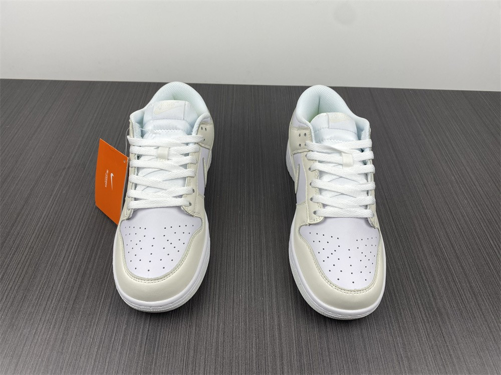 WMNS DUNK LOW 