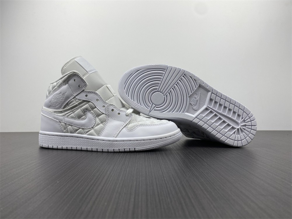 AIR JORDAN 1 MID SE 