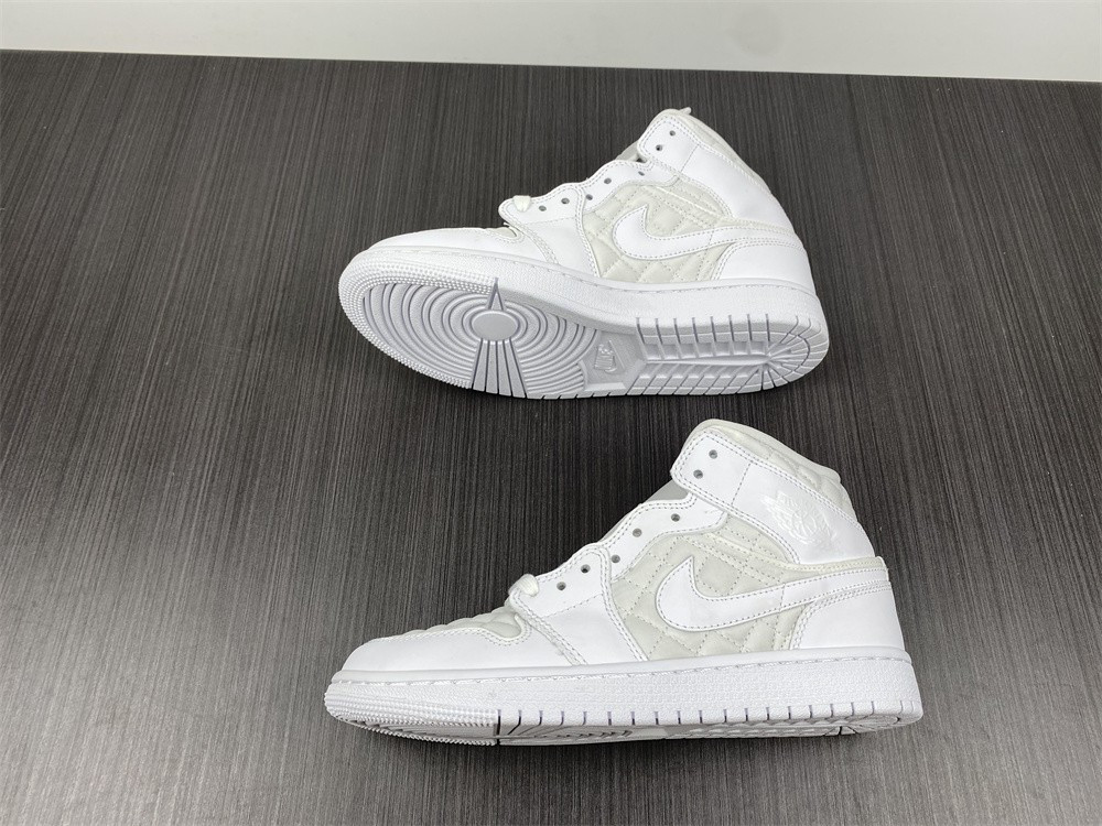 AIR JORDAN 1 MID SE 