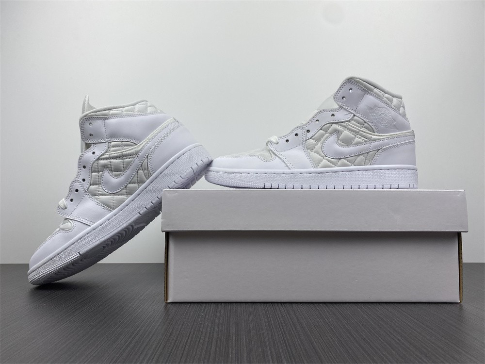 AIR JORDAN 1 MID SE 