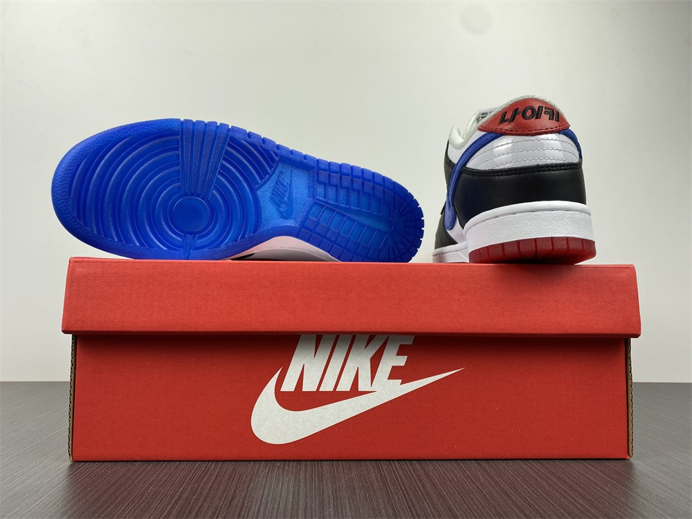 NIKE DUNK LOW 