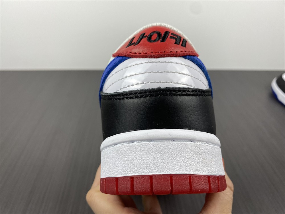 NIKE DUNK LOW 