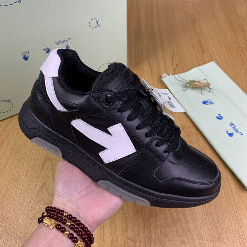 Off-White c/o Virgil Abloh