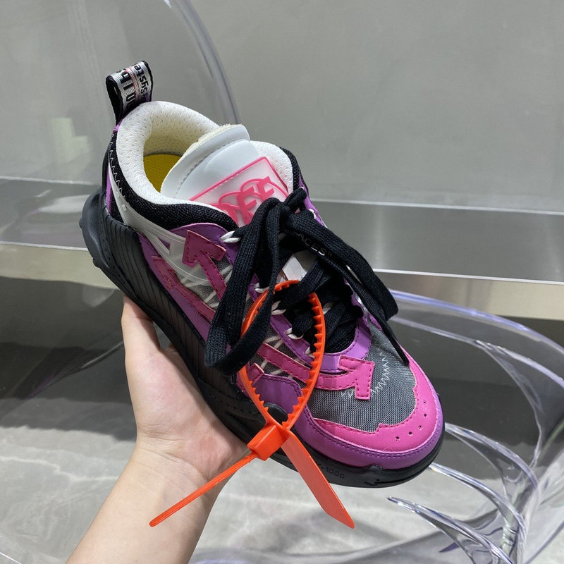 OW C/O ODSY-1000 SPORTS SHOES
