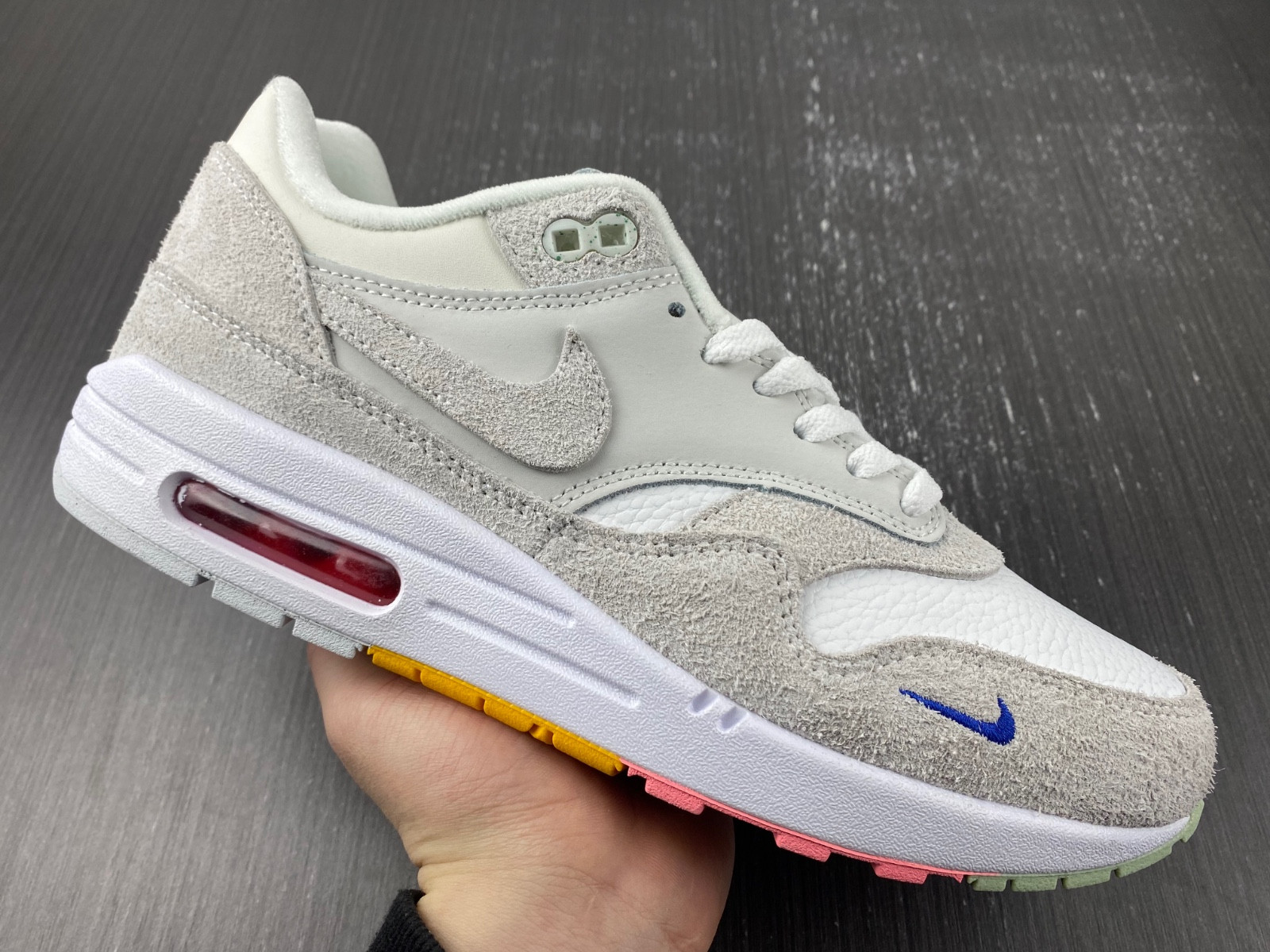 Nike Air Max 1 "Pom Pom Polka Dot" FB4959-121