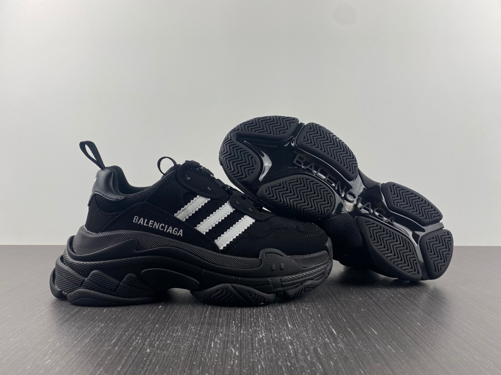 Ba*len*cia*ga triple s 712764 w2fw1 1004