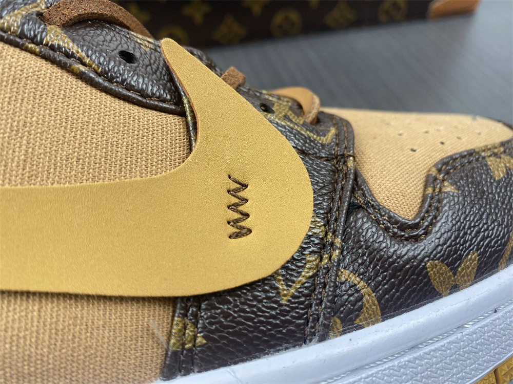 AIR JORDAN 1 LOW SNEAKERS