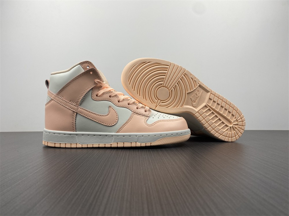 DUNK HIGH