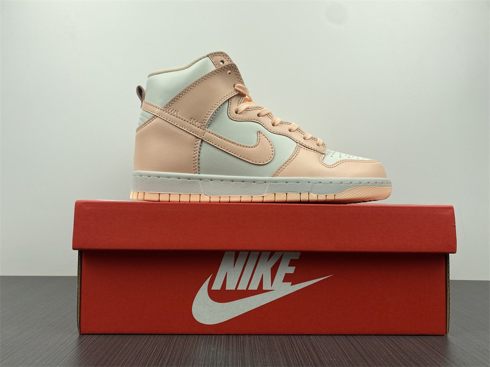 DUNK HIGH