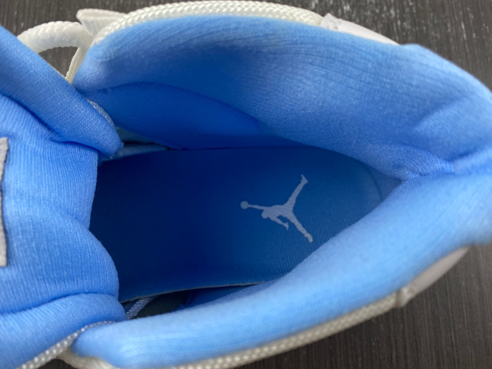 Air Jordan 11 WMNS CT8012-141