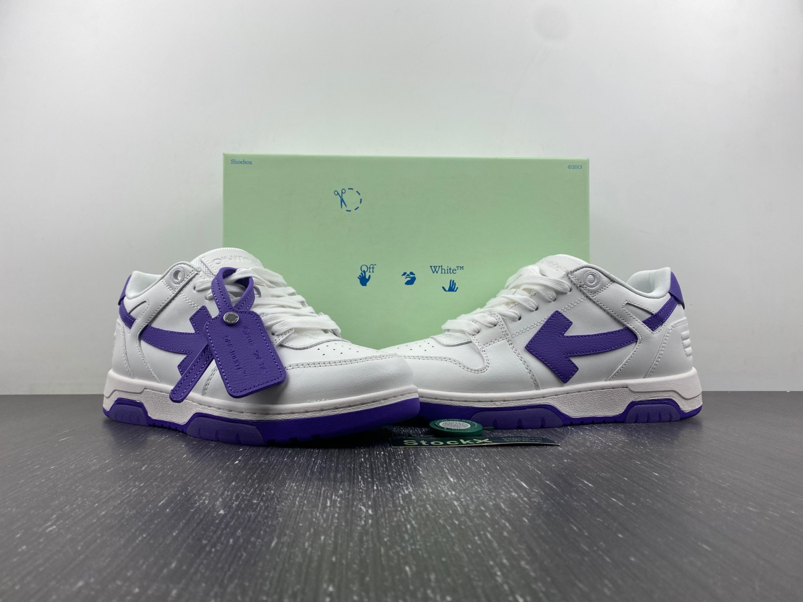 Off-White c/o Virgil Abloh