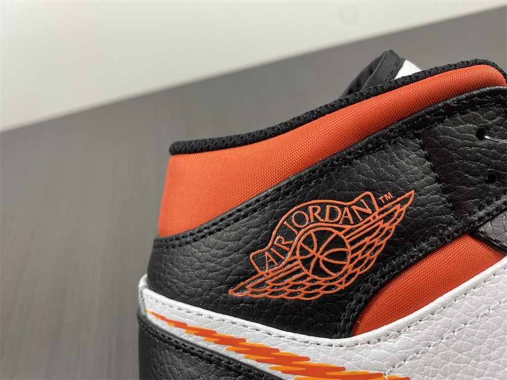 Jordan 1 Mid Zig Zag DN4929-100