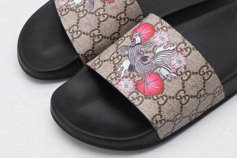 GUC LEATHER SLIDE