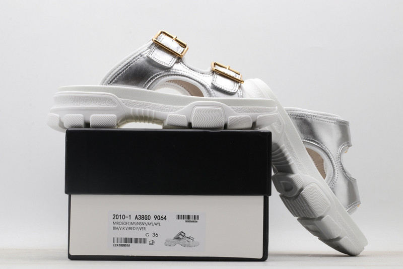 GUC LEATHER SLIDE