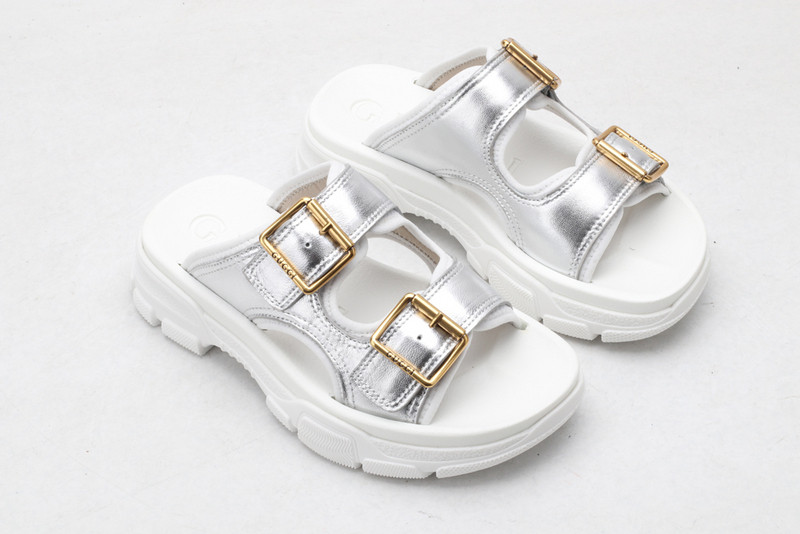 GUC LEATHER SLIDE