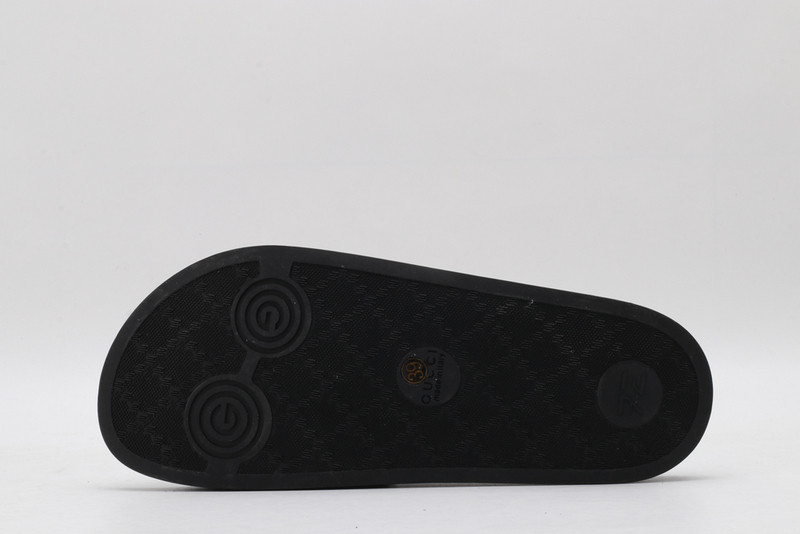 GUC LEATHER SLIDE