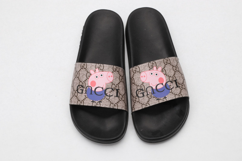GUC LEATHER SLIDE