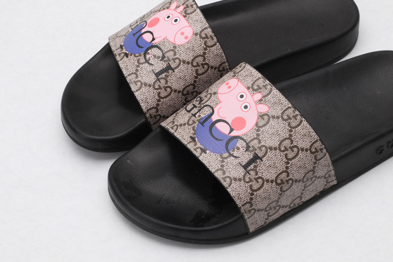 GUC LEATHER SLIDE