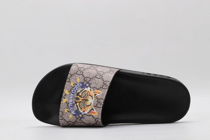 GUC LEATHER SLIDE