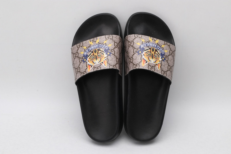 GUC LEATHER SLIDE