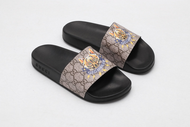 GUC LEATHER SLIDE