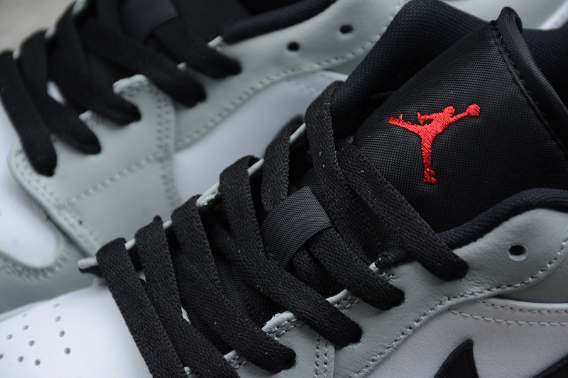 JORDAN 1 LOW LIGHT SMOKE GREY 553558-030