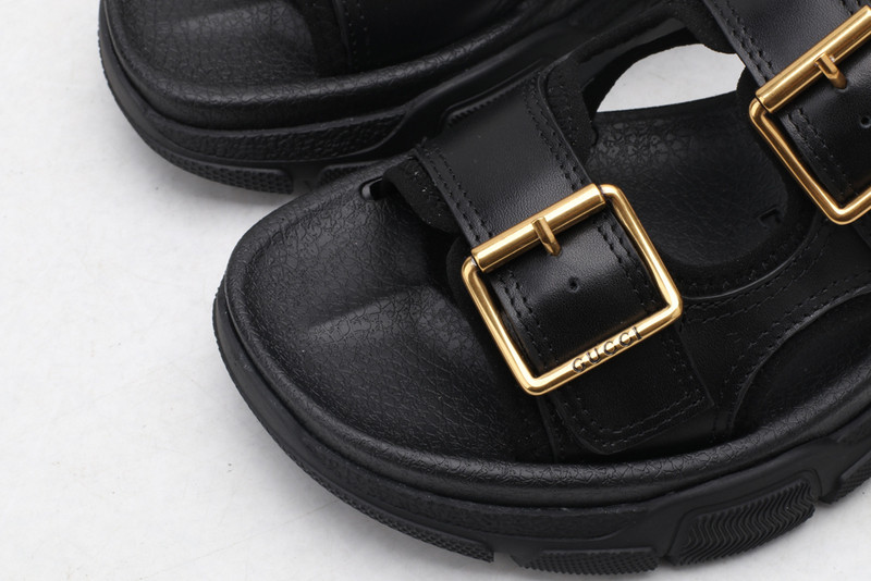 GUC LEATHER SLIDE