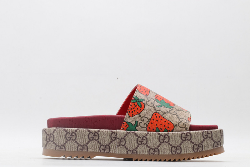 GUC LEATHER SLIDE