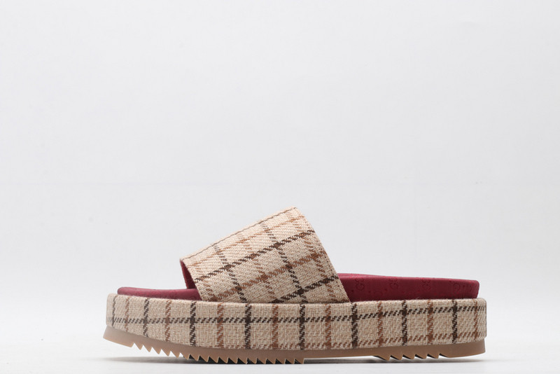 GUC LEATHER SLIDE