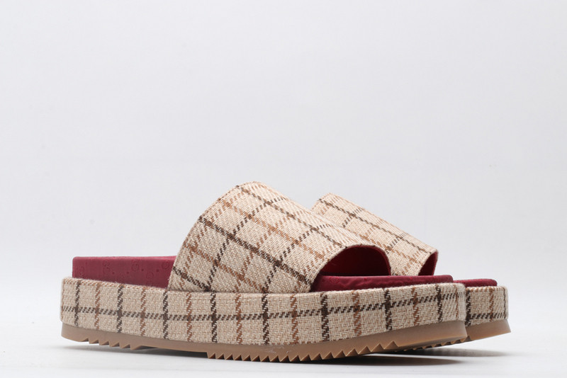 GUC LEATHER SLIDE