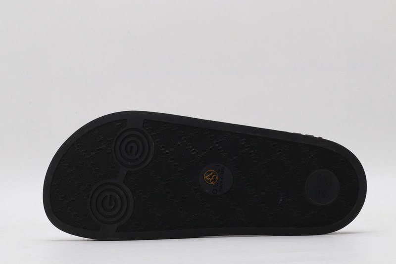 GUC LEATHER SLIDE