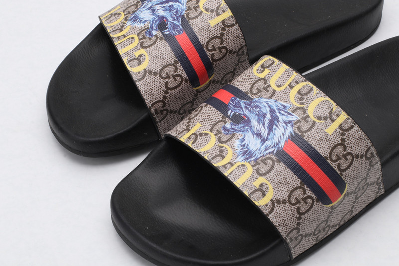 GUC LEATHER SLIDE