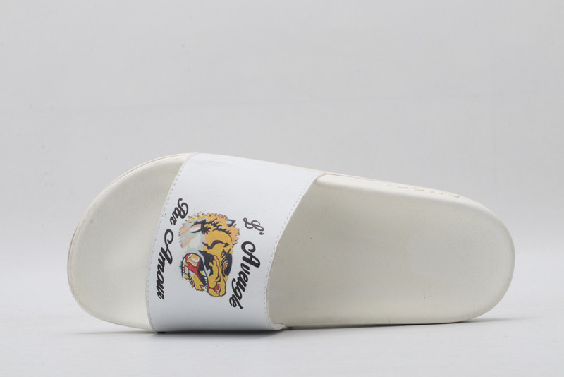 GUC LEATHER SLIDE