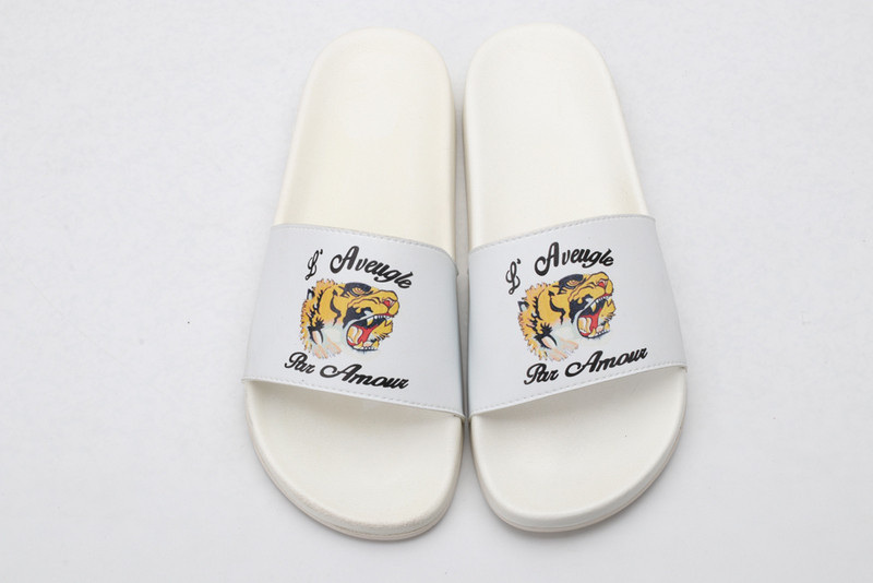 GUC LEATHER SLIDE
