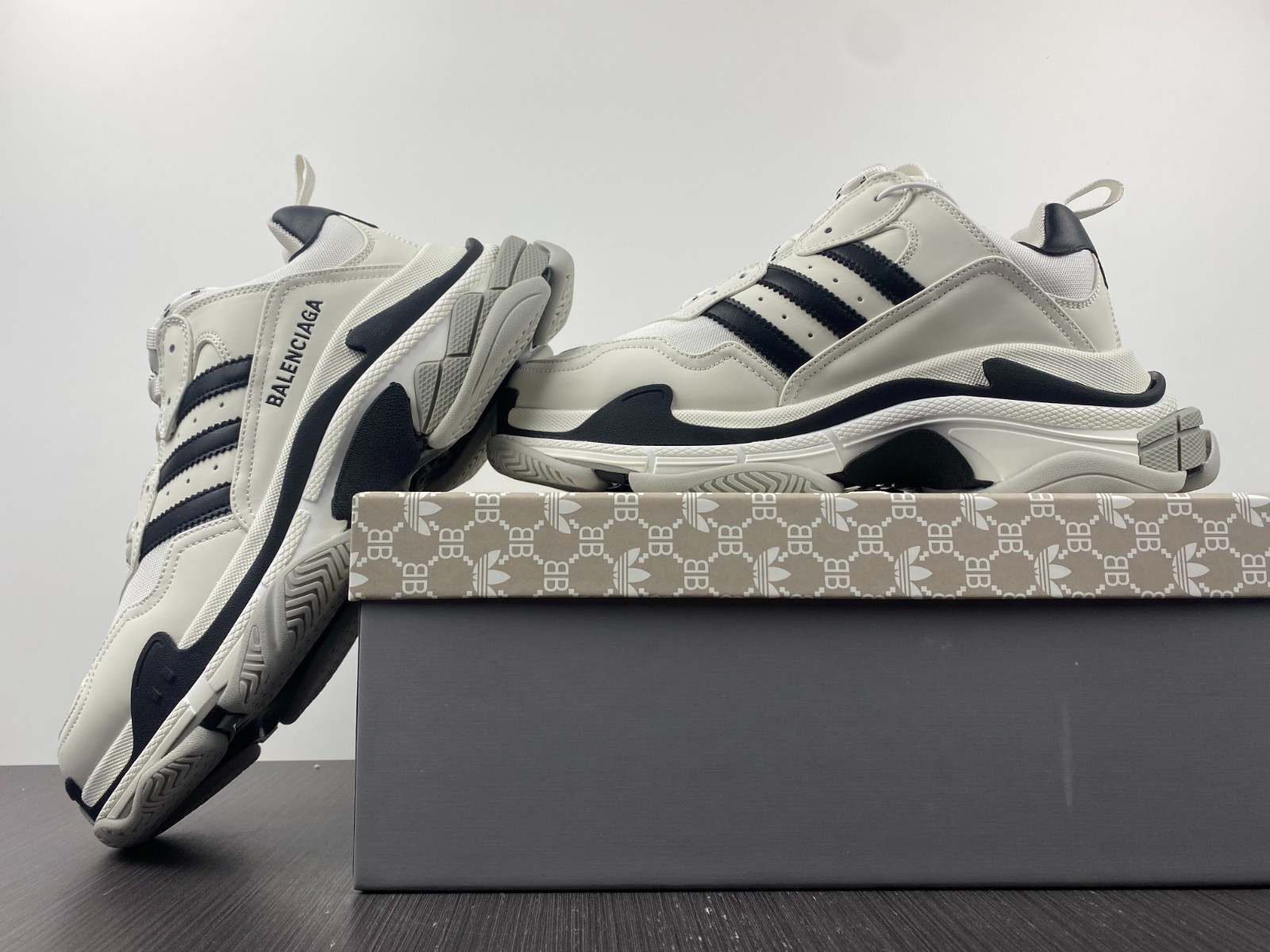 Ba*len*cia*ga triple s 7180021 w3rn2 9016