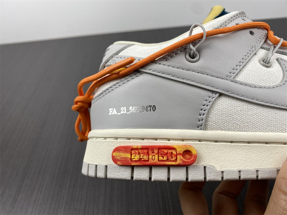 NIKE DUNK LOW OW LOT 44 OF 50 DM1602-104