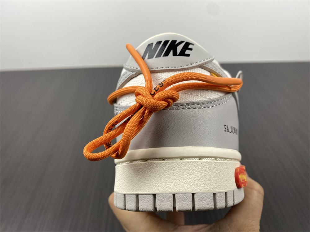 NIKE DUNK LOW OW LOT 44 OF 50 DM1602-104