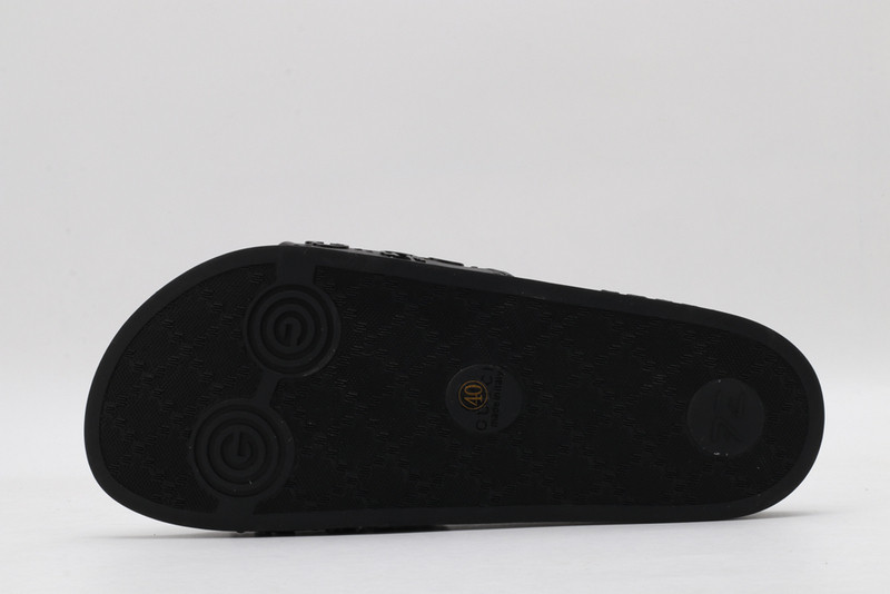 GUC LEATHER SLIDE