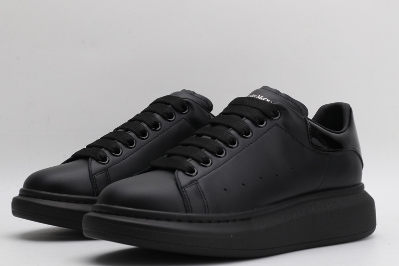 ALEXANDER MCQUEEN SNEAKER
